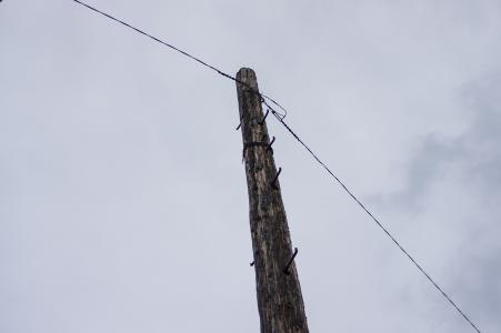 电线杆（木柱）免费照片