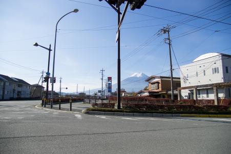 从Fujiyoshida免费图片库可以看到富士山