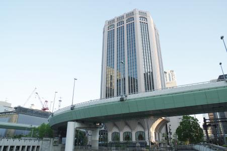 高层建筑和高速公路（大阪）免费图片