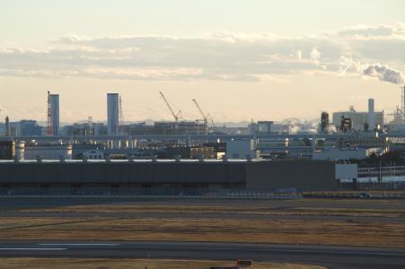 从羽田机场可以看到免费的工厂材料