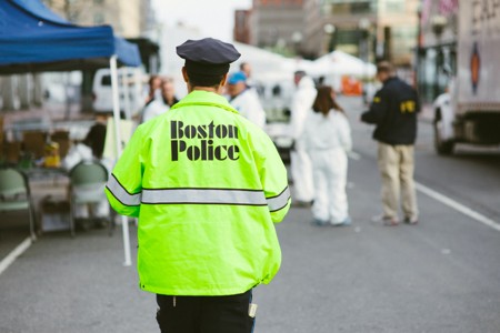 街头的波士顿警察