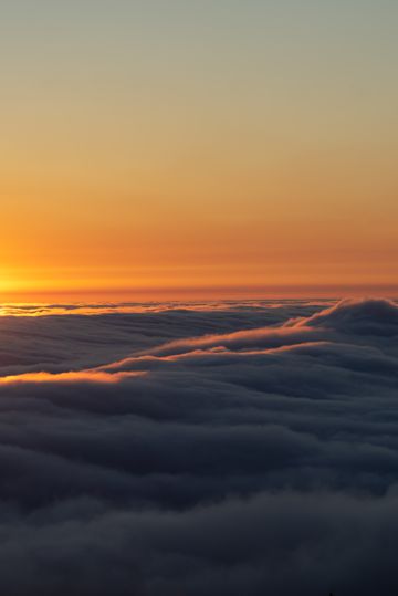 朝阳云层图片