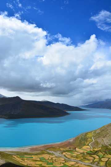 西藏洁净清澈的羊卓雍措湖自然自然风光图片