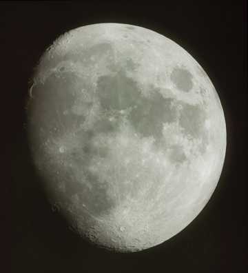 月球黑白拍照图片