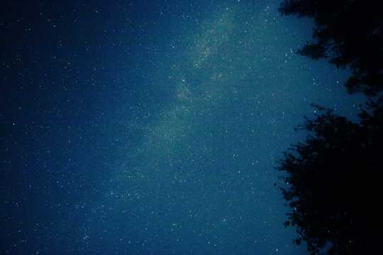 灿烂繁星夜空图片