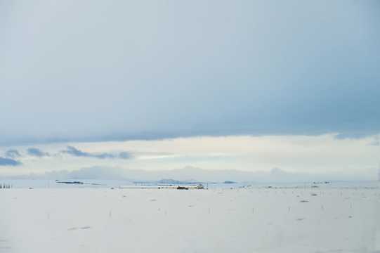 北欧冰岛冰天雪地风光图片