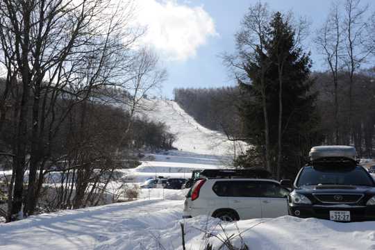日本长野县志贺高原滑雪场图片