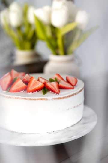 香甜的草莓蛋糕图片