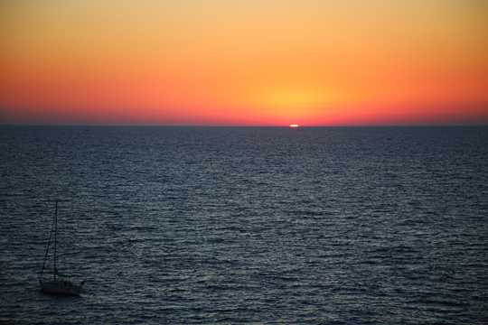 海上朝阳景色图片