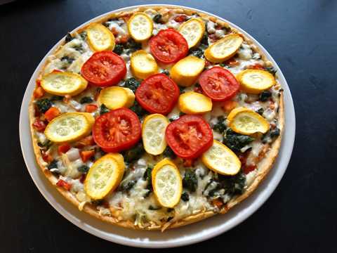 营养美食的披萨图片