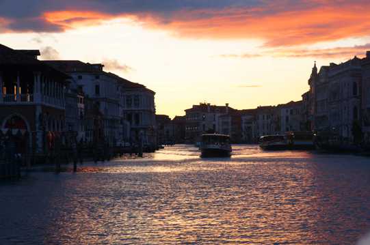 水上都市威尼斯夕照图片