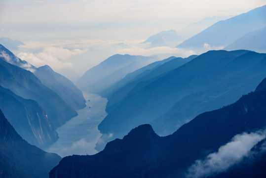 长江巫峡景色图片