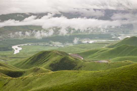 新疆漂亮的天山农场风光图片