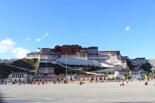 西藏布达拉宫建筑风光图片