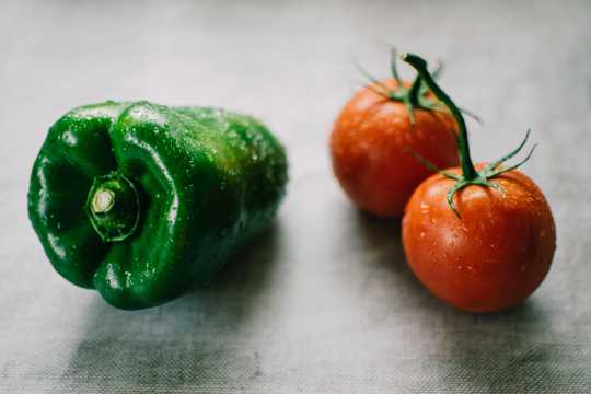 青椒和蕃茄图片