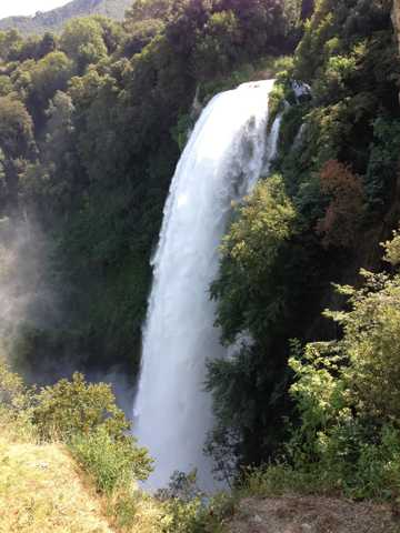 自然山川瀑布图片